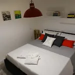 Les Di