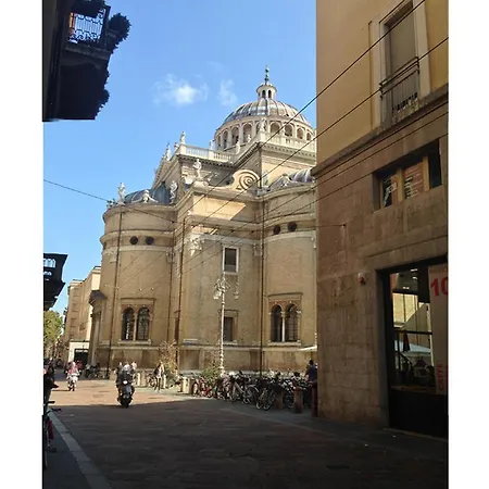 Les Di Apartman Parma