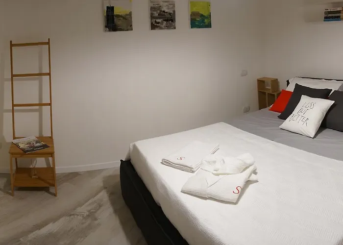 Les Di Apartman Parma